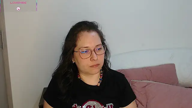 May Carlier online show from 04/10/26, 01:11