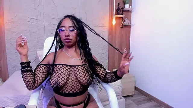  Eveelyn online show from 03/20/25, 10:18