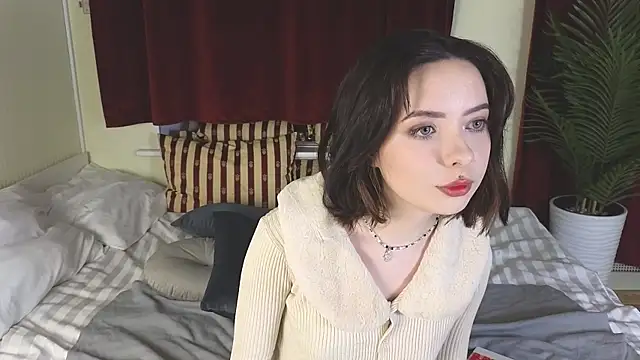 Lazzy Lizzy online show from 12/18/24, 02:38