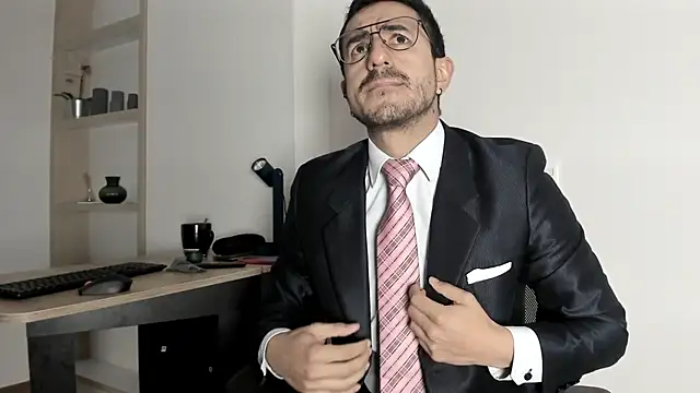 Snapshot of pablo-rincon95 chatting on 01/19/25, 10:39 pablo-rincon95 online show from 01/19/25, 10:39