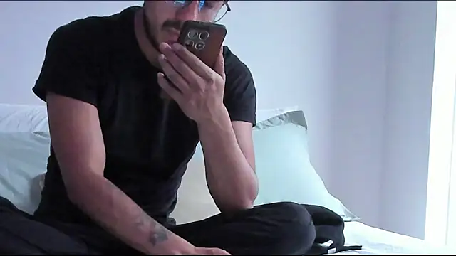 Snapshot of pablo-rincon95 chatting on 03/19/25, 10:53 pablo-rincon95 online show from 03/19/25, 10:53