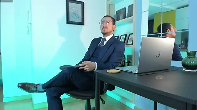 Snapshot of pablo-rincon95 chatting on 07/23/26, 11:19 pablo-rincon95 online show from 07/23/26, 11:19