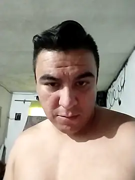 Snapshot of caramelodechile chatting on 10/12/25, 02:38 caramelodechile online show from 10/12/25, 02:38