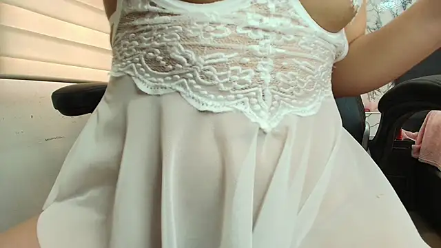 Emily Trujillo online show from 02/11/26, 05:51