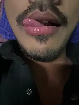 Snapshot of Privateseducer chatting on 02/13/25, 09:49 Privateseducer online show from 02/13/25, 09:49