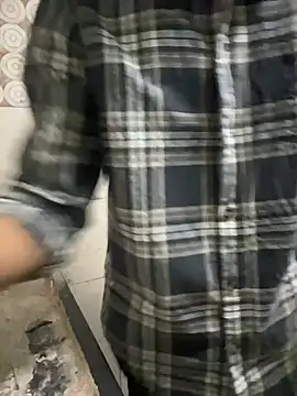 Snapshot of Privateseducer chatting on 11/16/25, 10:32 Privateseducer online show from 11/16/25, 10:32