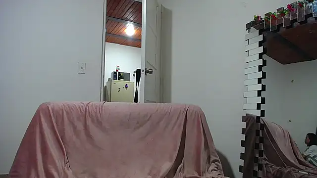 Snapshot of merlin-18 chatting on 12/20/24, 06:08 merlin-18 online show from 12/20/24, 06:08