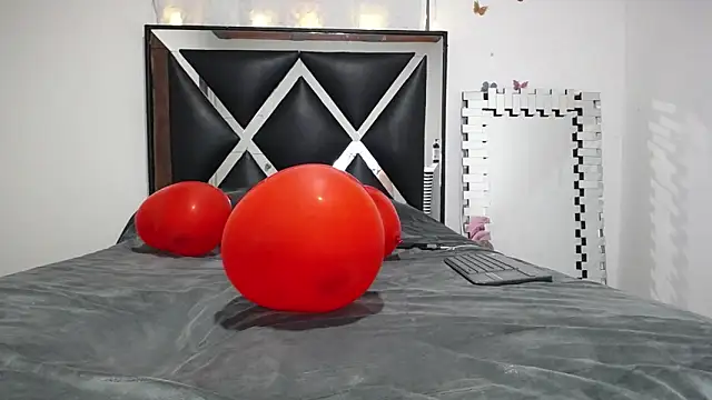 Snapshot of merlin-18 chatting on 02/16/25, 03:04 merlin-18 online show from 02/16/25, 03:04