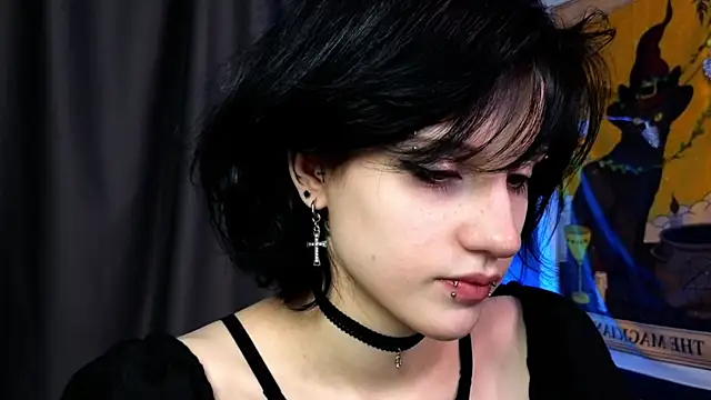 dark vamp  online show from 12/18/24, 09:18