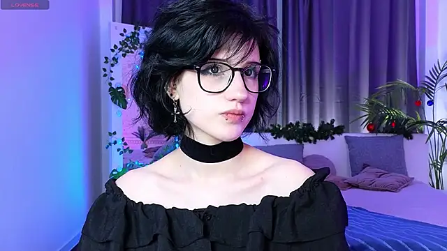 dark vamp  online show from 12/21/24, 09:25