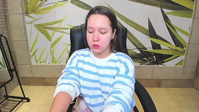 Mira Karter online show from 12/08/24, 04:35