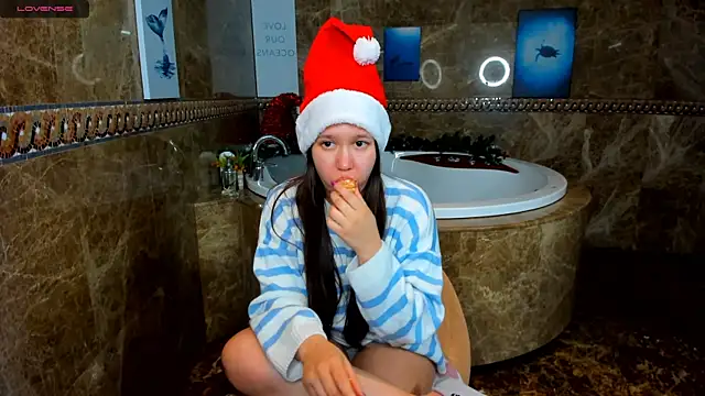 Mira Karter online show from 12/15/24, 04:40