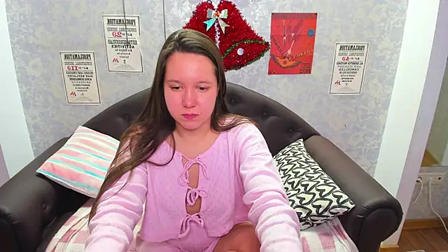 Mira Karter online show from 12/18/24, 04:31