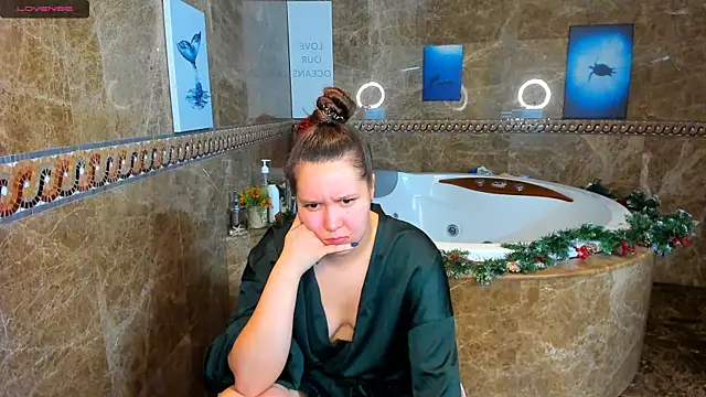 Mira Karter online show from 01/12/25, 04:52