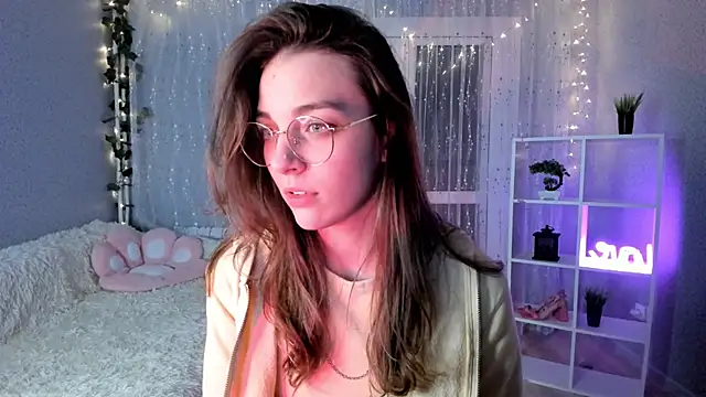 Snapshot of AraCopple chatting on 12/20/24, 03:14 AraCopple online show from 12/20/24, 03:14