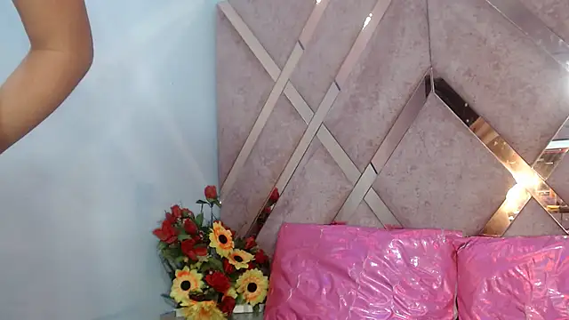 Lucy White   online show from 01/22/25, 09:10