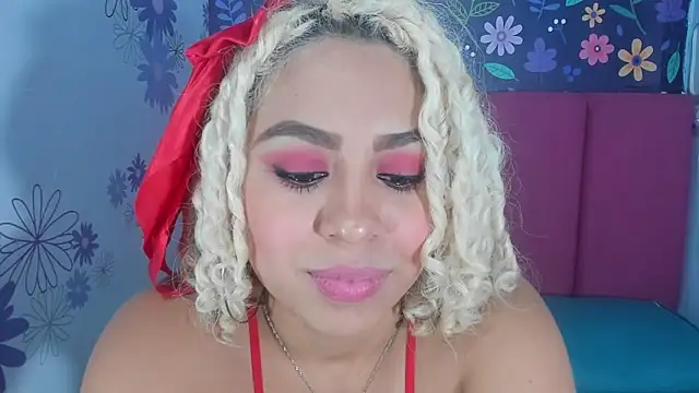 Lucy White   online show from 10/09/25, 08:07