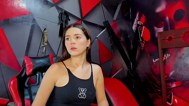 Hana and Zeta online show from 11/04/25, 12:15