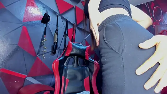 Hana and Zeta online show from 01/15/26, 12:32