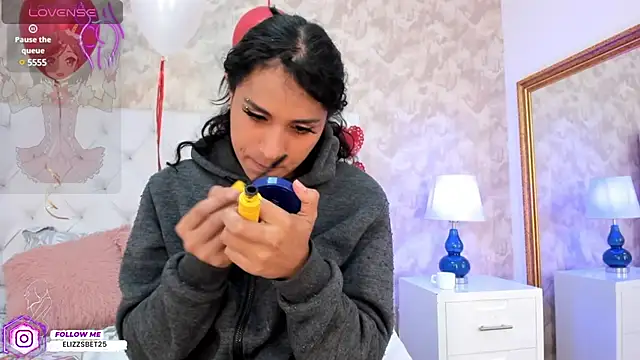 Eliza Thaylor   online show from 02/23/25, 11:44