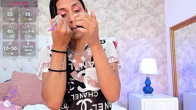 Eliza Thaylor   online show from 03/03/25, 02:15