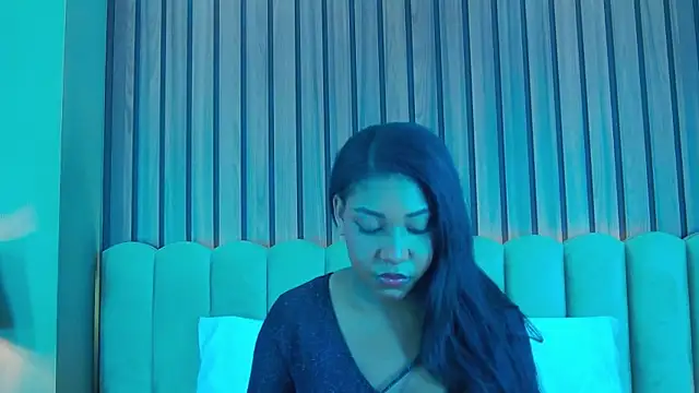 VanessaGlenn online show from 03/03/25, 03:20