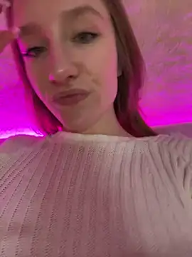 Snapshot of beautiful_angel chatting on 03/13/25, 10:43 beautiful angel online show from 03/13/25, 10:43