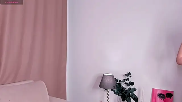 sincere shyness online show from 02/12/25, 06:40