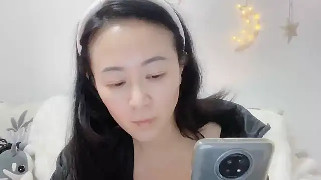 fanfan-FF online show from 12/30/24, 12:42