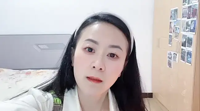 fanfan-FF online show from 02/04/25, 12:22