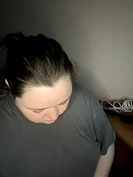 Snapshot of Alex_m chatting on 10/26/25, 04:13 Alex m online show from 10/26/25, 04:13