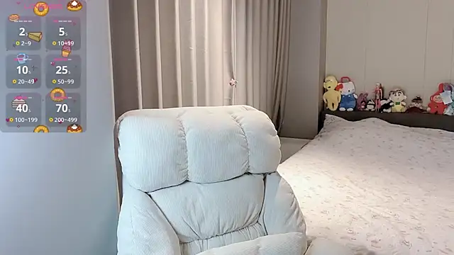 qiqi-666 online show from 09/28/25, 08:42