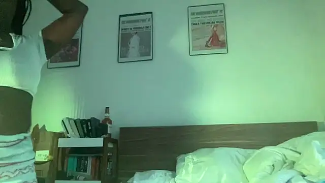 AveryJ99 online show from 12/19/24, 10:10