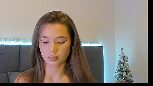 Snapshot of predatory_fury chatting on 12/16/24, 12:37 predatory fury online show from 12/16/24, 12:37