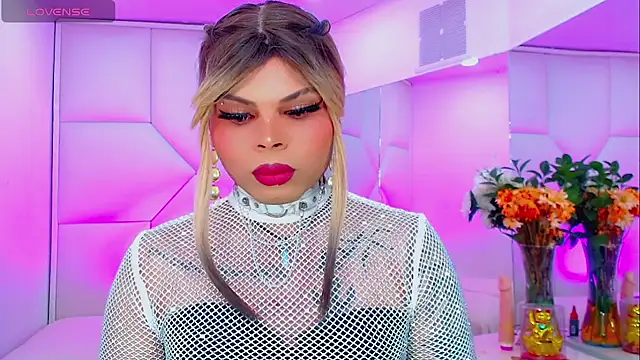 Snapshot of AdanKinng chatting on 09/13/25, 06:46 AdanKinng online show from 09/13/25, 06:46