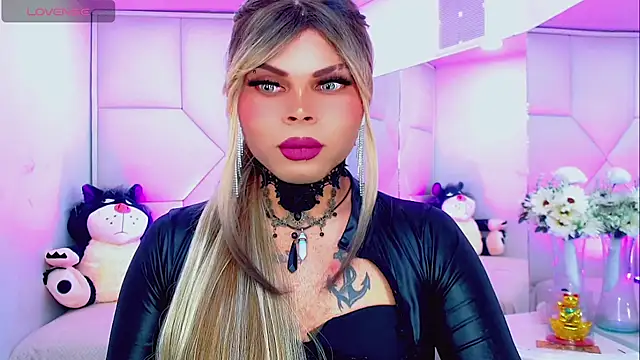 Snapshot of AdanKinng chatting on 10/12/25, 07:51 AdanKinng online show from 10/12/25, 07:51