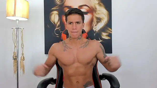 pettergrey1 online show from 12/03/24, 01:21