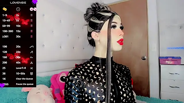 Snapshot of New_Doll chatting on 01/31/25, 07:08 New Doll online show from 01/31/25, 07:08