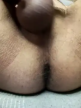 Snapshot of johngreece1 chatting on 12/25/24, 09:13 johngreece1 online show from 12/25/24, 09:13