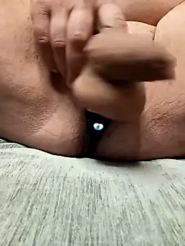 Snapshot of johngreece1 chatting on 03/18/25, 06:04 johngreece1 online show from 03/18/25, 06:04