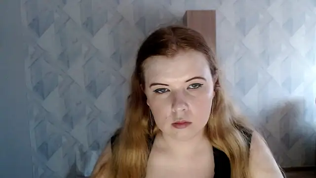 Snapshot of Melina_Hot9 chatting on 05/18/26, 04:02 Melina Hot9 online show from 05/18/26, 04:02