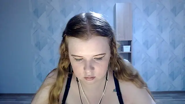 Snapshot of Melina_Hot9 chatting on 05/19/26, 08:15 Melina Hot9 online show from 05/19/26, 08:15