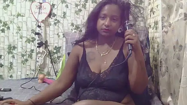 indiantina01 online show from 02/15/25, 08:22