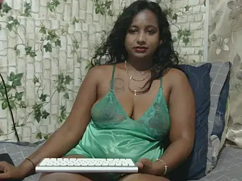 indiantina01 online show from 02/16/25, 08:33