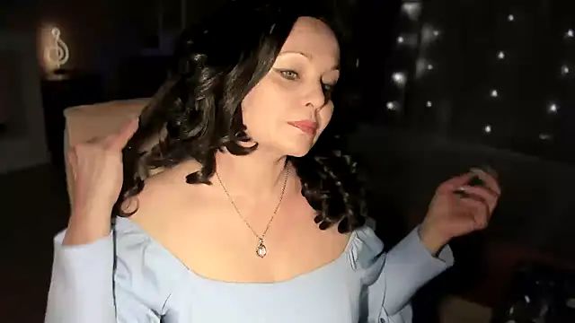 WitchBlueRose online show from 01/19/26, 04:00