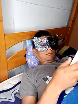 PequeArely online show from 12/04/24, 02:37