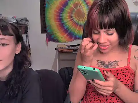 Snapshot of Liv_Alt chatting on 05/14/26, 10:05 Liv Alt online show from 05/14/26, 10:05