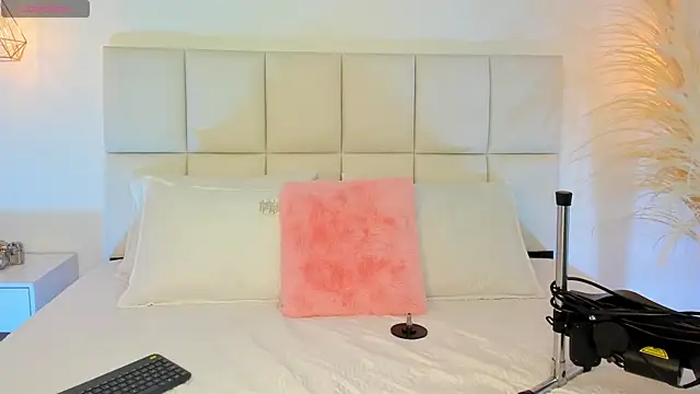 zoe rivers online show from 03/01/25, 07:15