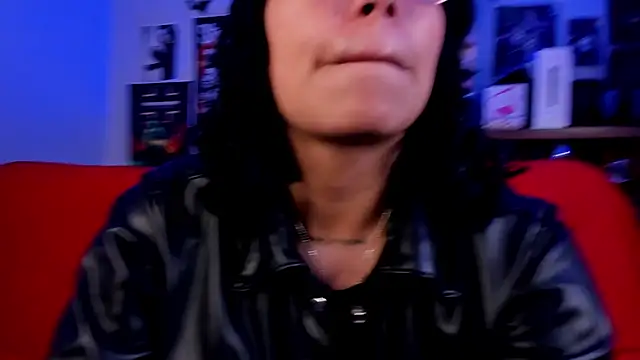 lilith-deveraux online show from 04/20/26, 02:42