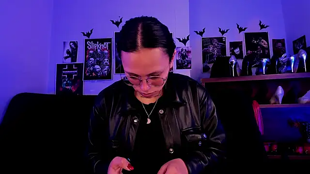 lilith-deveraux online show from 07/16/26, 04:24